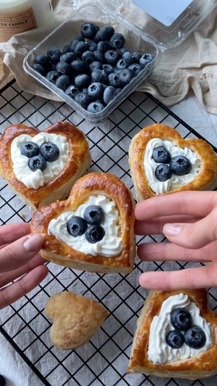 Blueberry and Mascarpone Heart Pastries