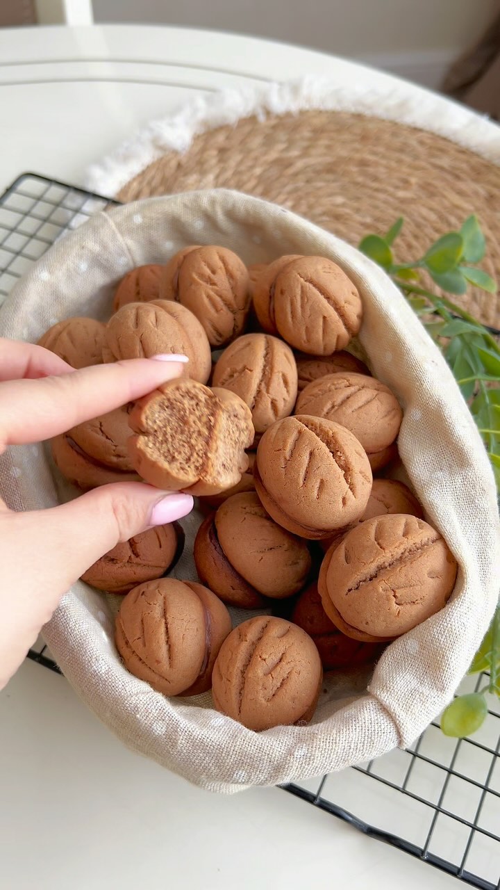 Walnut Cookies Without Molds