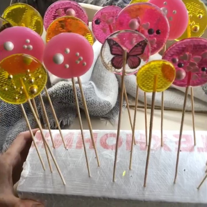 Easy Homemade Isomalt Lollipops