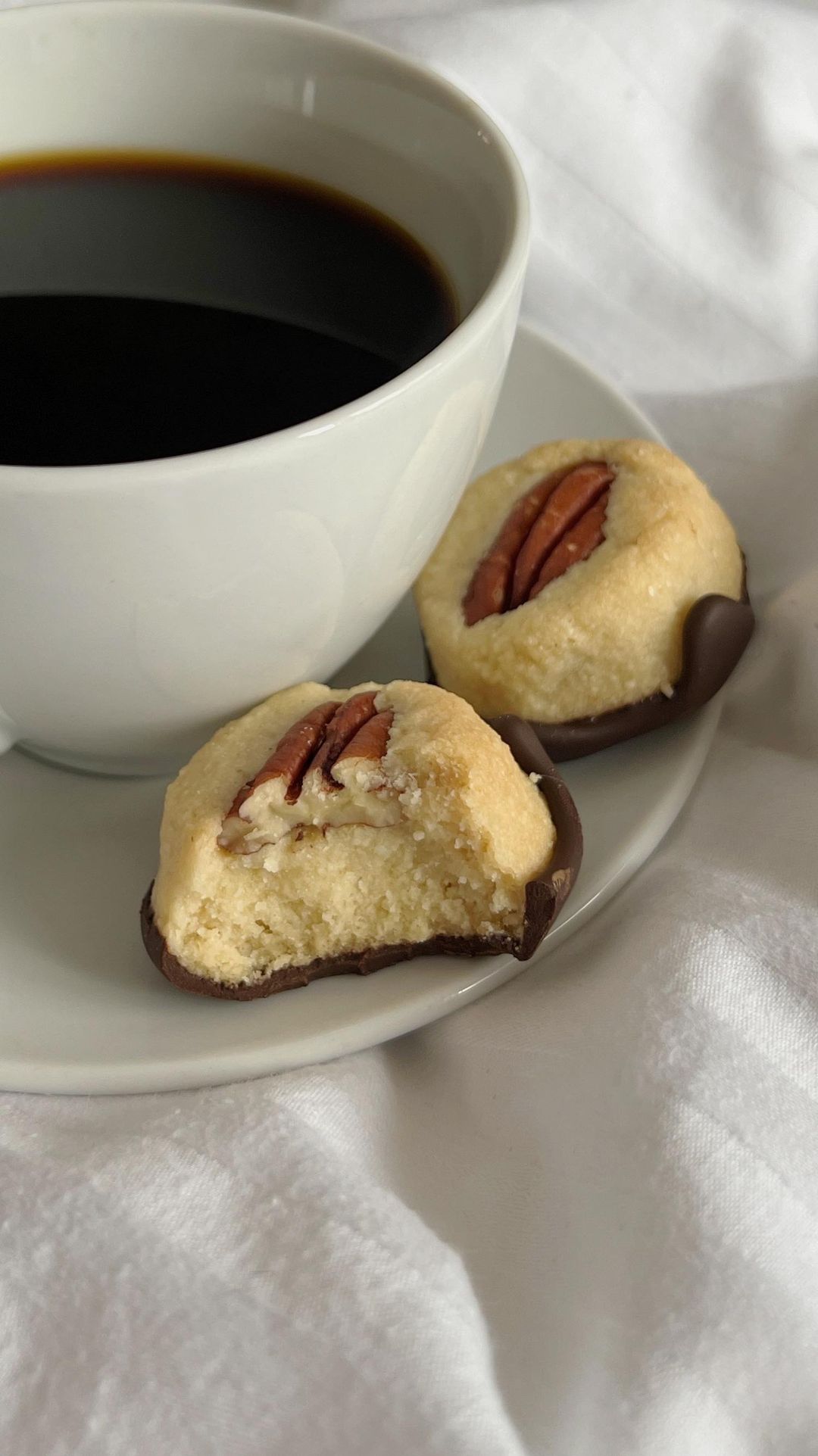 Low-Carb Almond Cookies