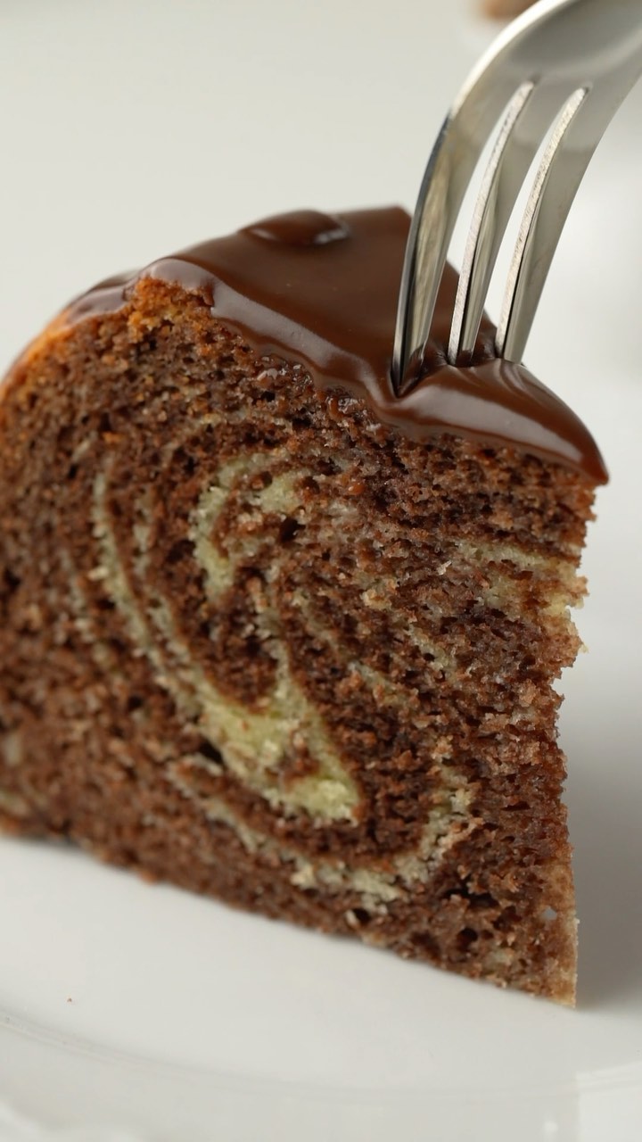 Easy Zebra Cake Recipe: Delicious and Fun!
